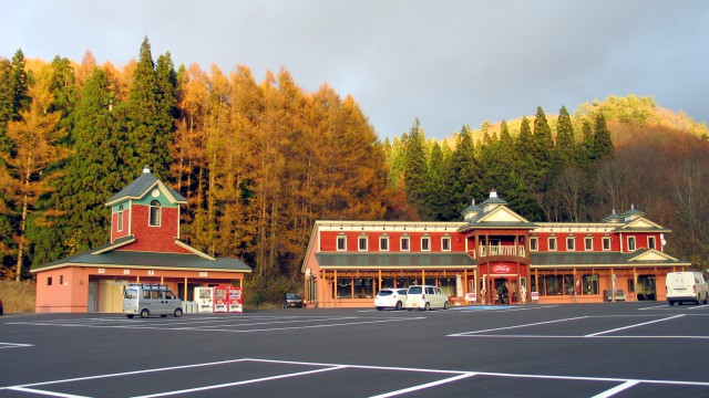 銀山大型駐車場